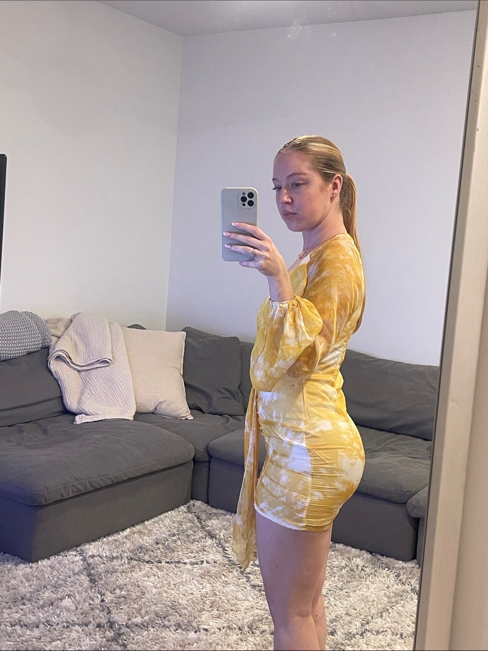 PrettyLittleThing Mini Dress - Picture 2 of 5